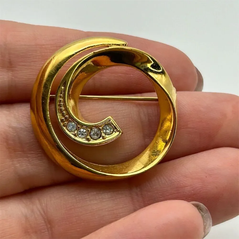 Vintage Avon Gold Tone Spiral Brooch with Clear Rhinestones Small Dainty Classic